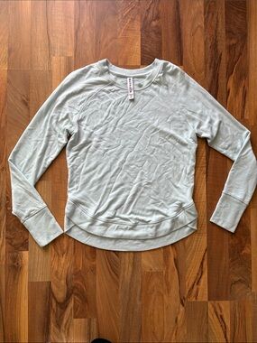 Athleta Woman’s Light Sage Crewneck soft Sweatshirt Size XS